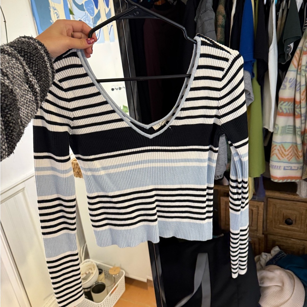 La Hearts White and Blue Long Sleeve Crop Blouse